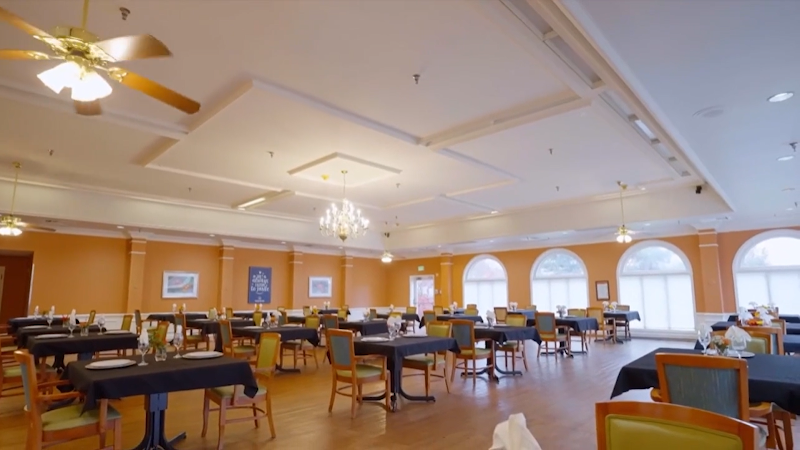 CHATEAU REHABILITATION AND HEALTHCARE CENTER nursing home in FORT WAYNE, IN - Photo 4 of 5