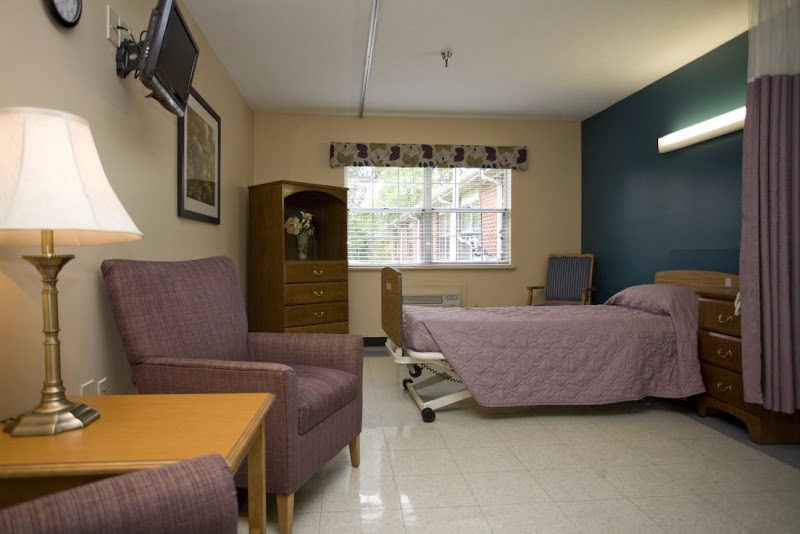 WEDGEWOOD HEALTHCARE CENTER nursing home in CLARKSVILLE, IN - Photo 3 of 5