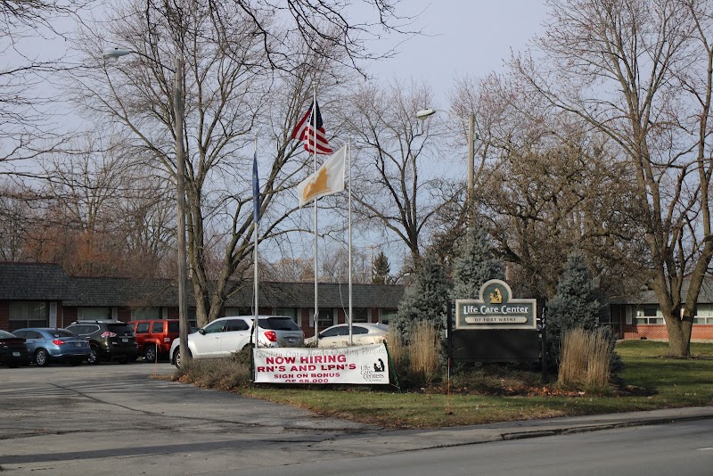 LIFE CARE CENTER OF FORT WAYNE nursing home in FORT WAYNE, IN - Photo 5 of 9