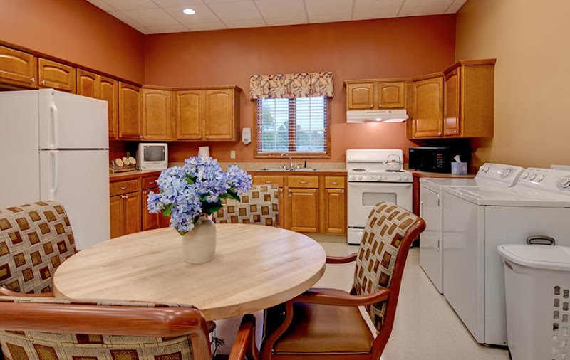 LAKE POINTE VILLAGE nursing home in SCOTTSBURG, IN - Photo 3 of 10