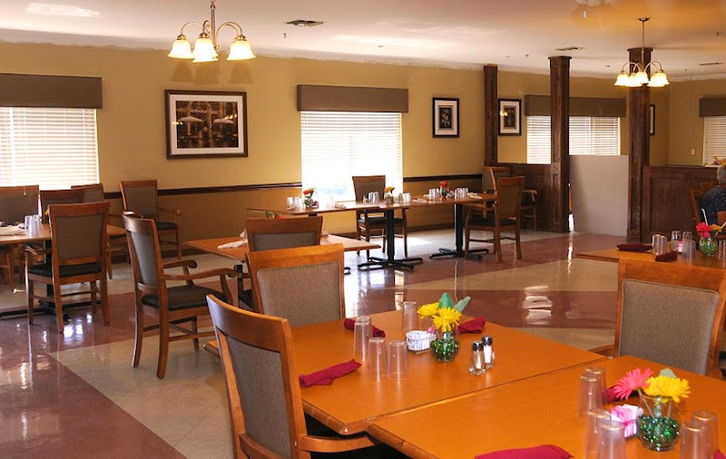 SALEM CROSSING nursing home in SALEM, IN - Photo 4 of 10