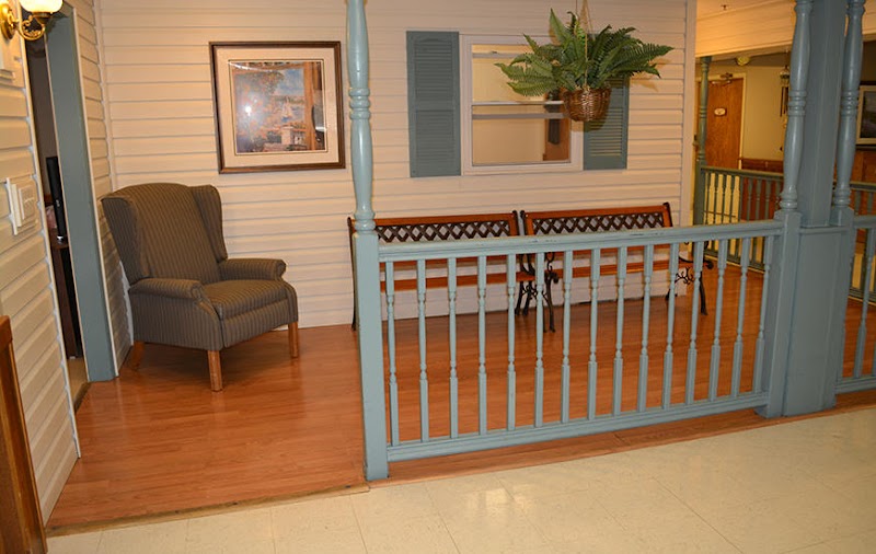 SALEM CROSSING nursing home in SALEM, IN - Photo 5 of 10