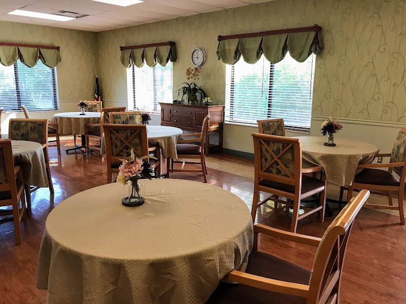 MAJESTIC CARE OF AVON nursing home in AVON, IN - Photo 5 of 5
