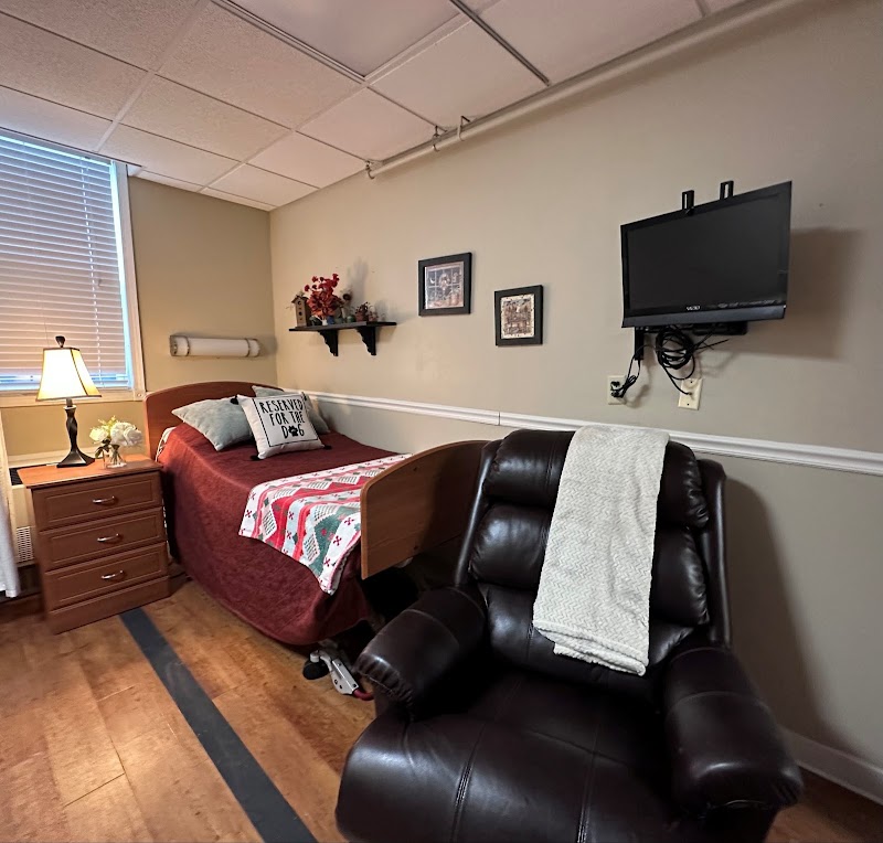 HICKORY CREEK AT GREENSBURG nursing home in GREENSBURG, IN - Photo 4 of 8