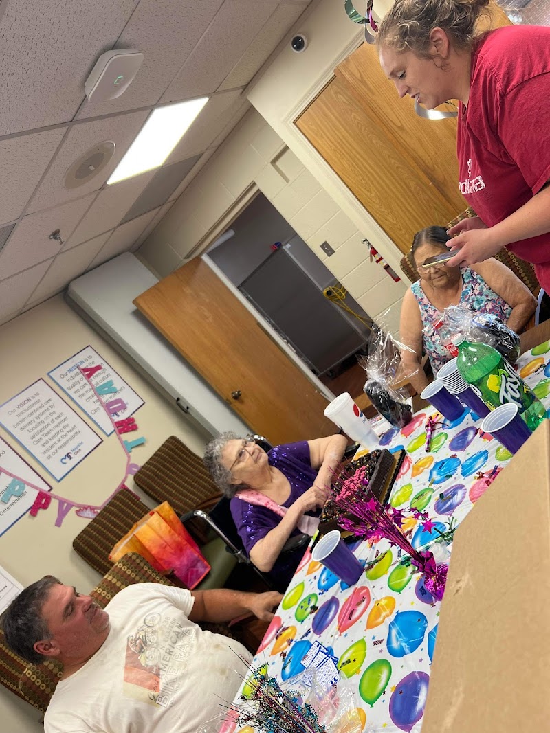 MAJESTIC CARE OF DEMING PARK nursing home in TERRE HAUTE, IN - Photo 4 of 5