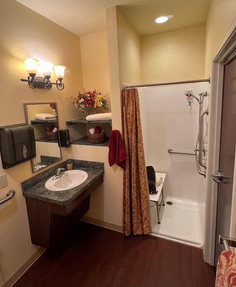 AMBER MANOR CARE CENTER nursing home in PETERSBURG, IN - Photo 4 of 10