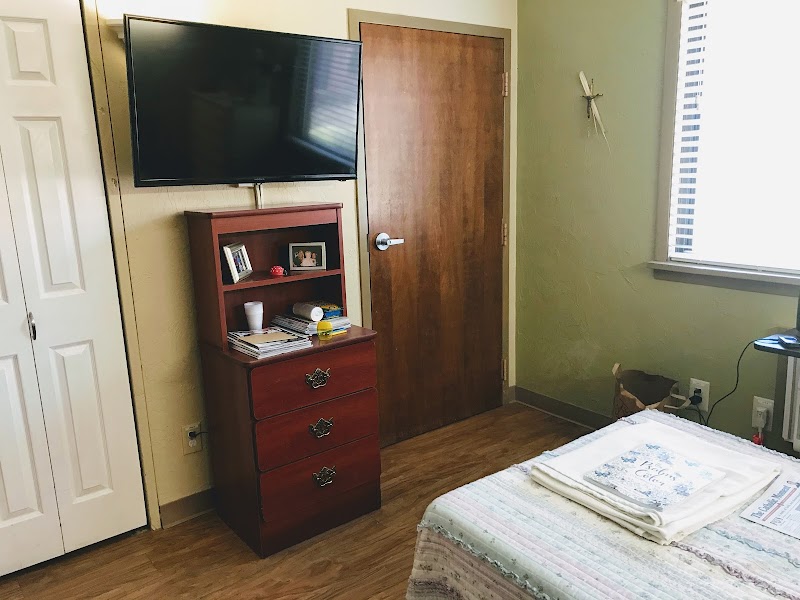 MAJESTIC CARE OF SHERIDAN nursing home in SHERIDAN, IN - Photo 4 of 10