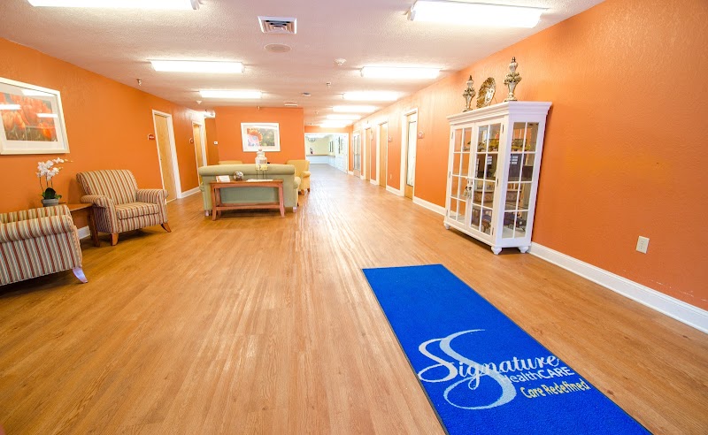 SIGNATURE HEALTHCARE AT PARKWOOD nursing home in LEBANON, IN - Photo 3 of 5