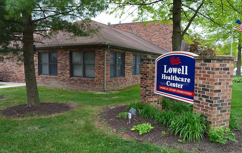 LOWELL HEALTHCARE nursing home in LOWELL, IN - Photo 2 of 10