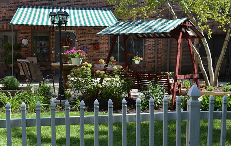 LOWELL HEALTHCARE nursing home in LOWELL, IN - Photo 4 of 10