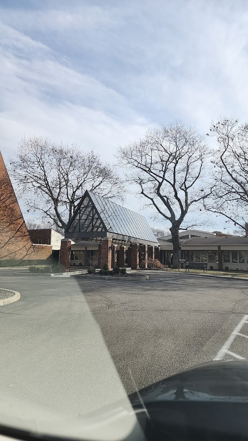 FOUR SEASONS RETIREMENT CENTER nursing home in COLUMBUS, IN - Photo 2 of 3