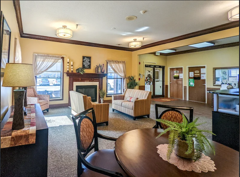 BETHEL POINTE HEALTH AND REHAB nursing home in MUNCIE, IN - Photo 4 of 10