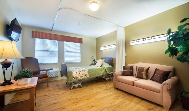 ROLLING MEADOWS HEALTH CARE CENTER nursing home in LA FONTAINE, IN - Photo 3 of 10