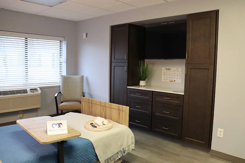 MAJESTIC CARE OF CARMEL nursing home in CARMEL, IN - Photo 2 of 5