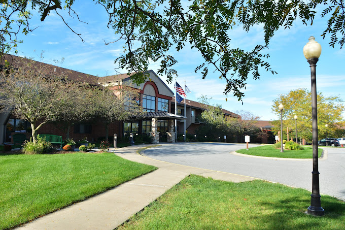 CROWN POINT HEALTH CAMPUS nursing home in CROWN POINT, IN - Photo 3 of 5