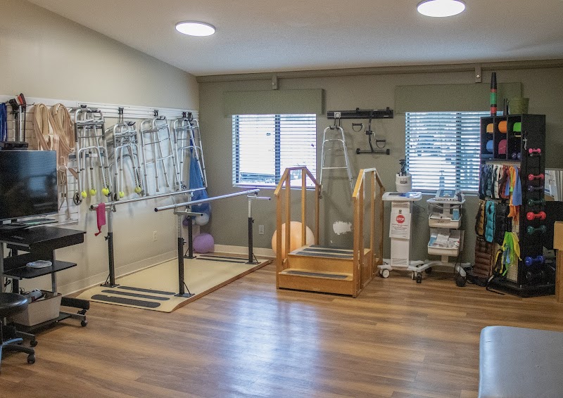 ENGLEWOOD HEALTH & REHABILITATION CENTER nursing home in FORT WAYNE, IN - Photo 5 of 9