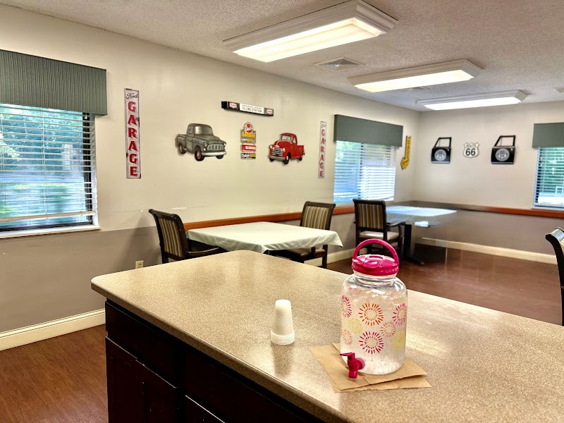 CANTERBURY NURSING AND REHABILITATION CENTER nursing home in FORT WAYNE, IN - Photo 5 of 10