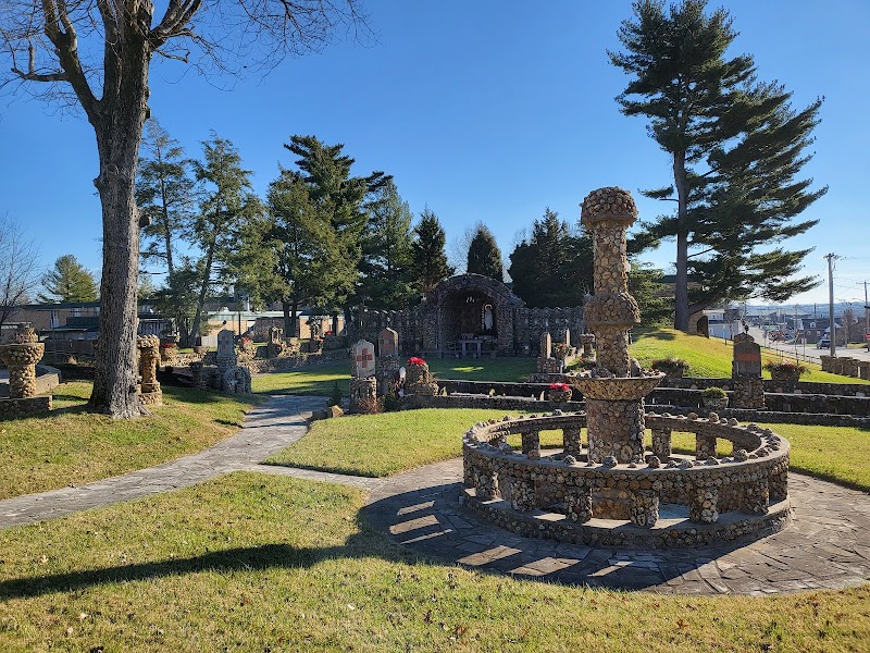 CATHEDRAL HEALTH CARE CENTER nursing home in JASPER, IN - Photo 3 of 5