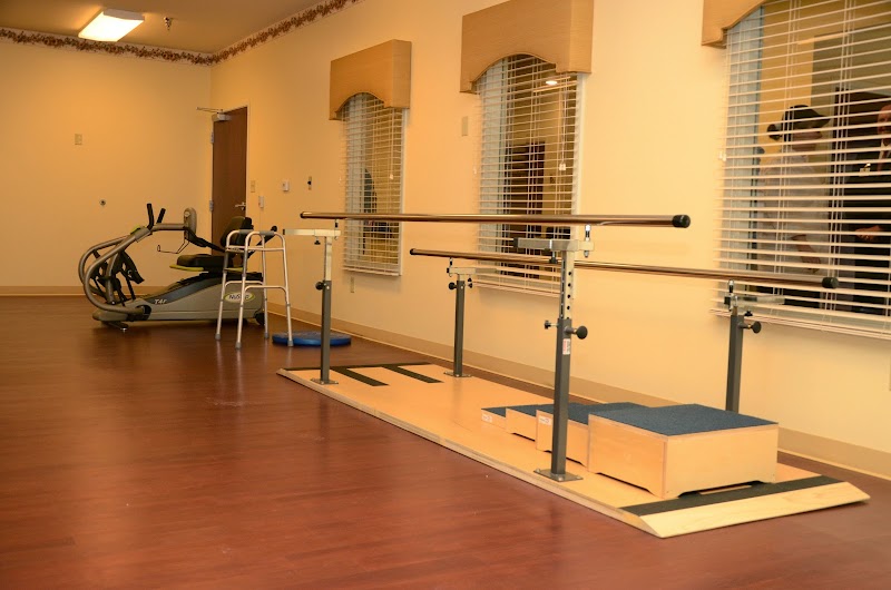 HEARTHSTONE HEALTH CAMPUS nursing home in BLOOMINGTON, IN - Photo 5 of 10