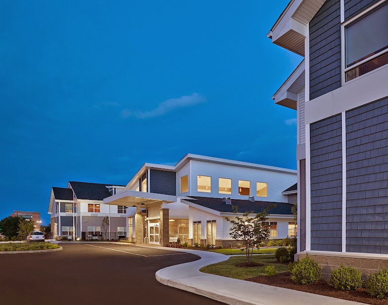 HARRISON'S CROSSING HEALTH CAMPUS nursing home in TERRE HAUTE, IN - Photo 3 of 10