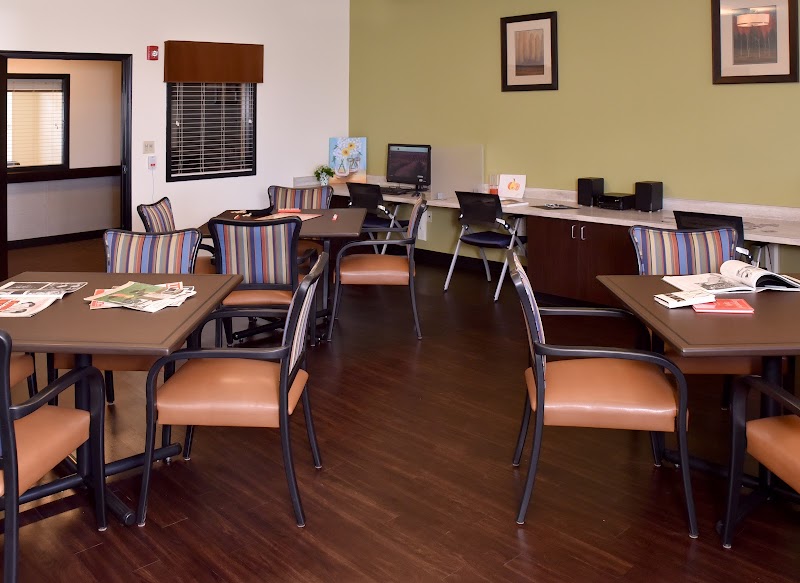 NORTH RIVER HEALTH CAMPUS nursing home in EVANSVILLE, IN - Photo 5 of 10