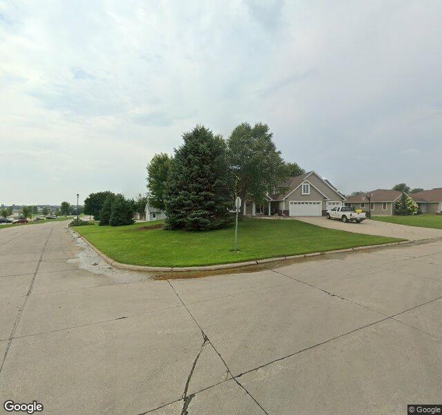 Crown Pointe Estates Care Center nursing home in Sioux Center, IA - Photo 2 of 2