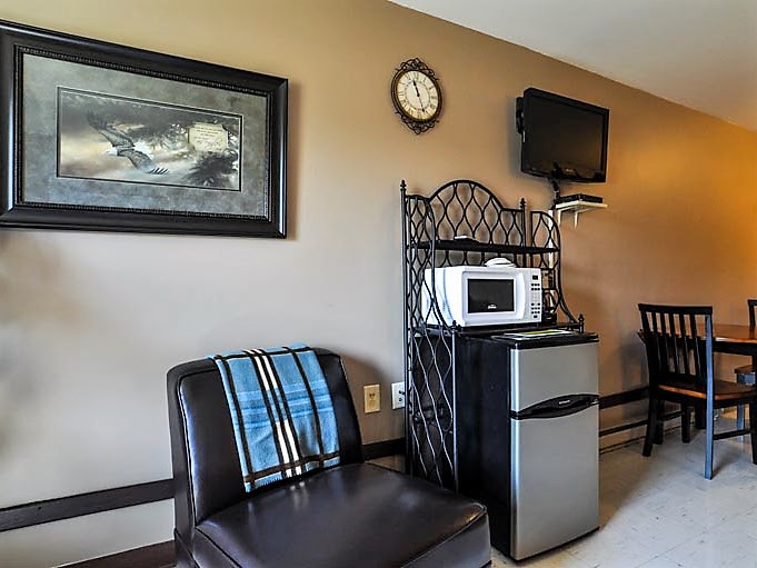 Azria Health Prairie Ridge nursing home in Mediapolis, IA - Photo 5 of 5