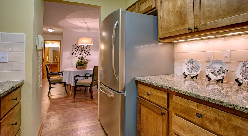 Calvin Community nursing home in Des Moines, IA - Photo 3 of 10