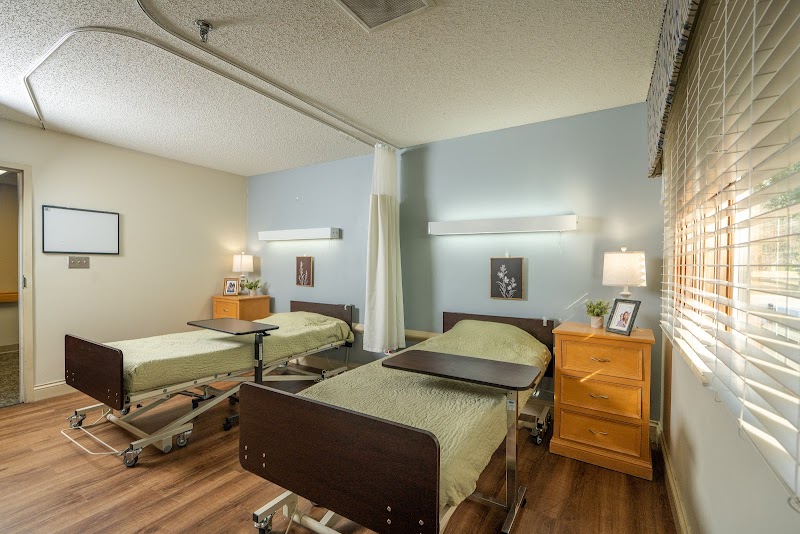 Royal Oaks Nursing and Rehabilitation Center nursing home in Urbandale, IA - Photo 3 of 5