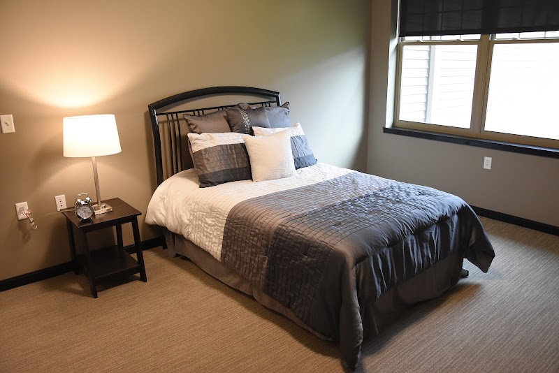 The Gardens Of Cedar Rapids nursing home in CEDAR RAPIDS, IA - Photo 3 of 5