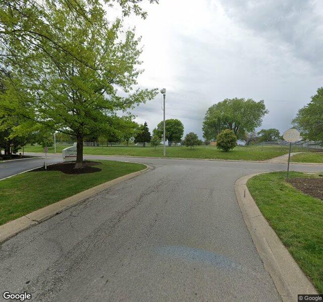 DELMAR GARDENS OF LENEXA nursing home in LENEXA, KS - Photo 2 of 2