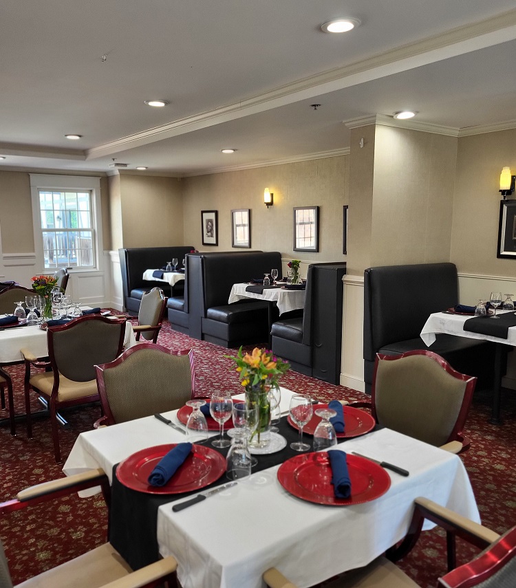 MCCRITE PLAZA HEALTH CENTER nursing home in TOPEKA, KS - Photo 4 of 10