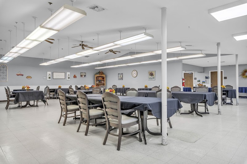 PINNACLE PARK NURSING & REHAB CENTER nursing home in SALINA, KS - Photo 3 of 10