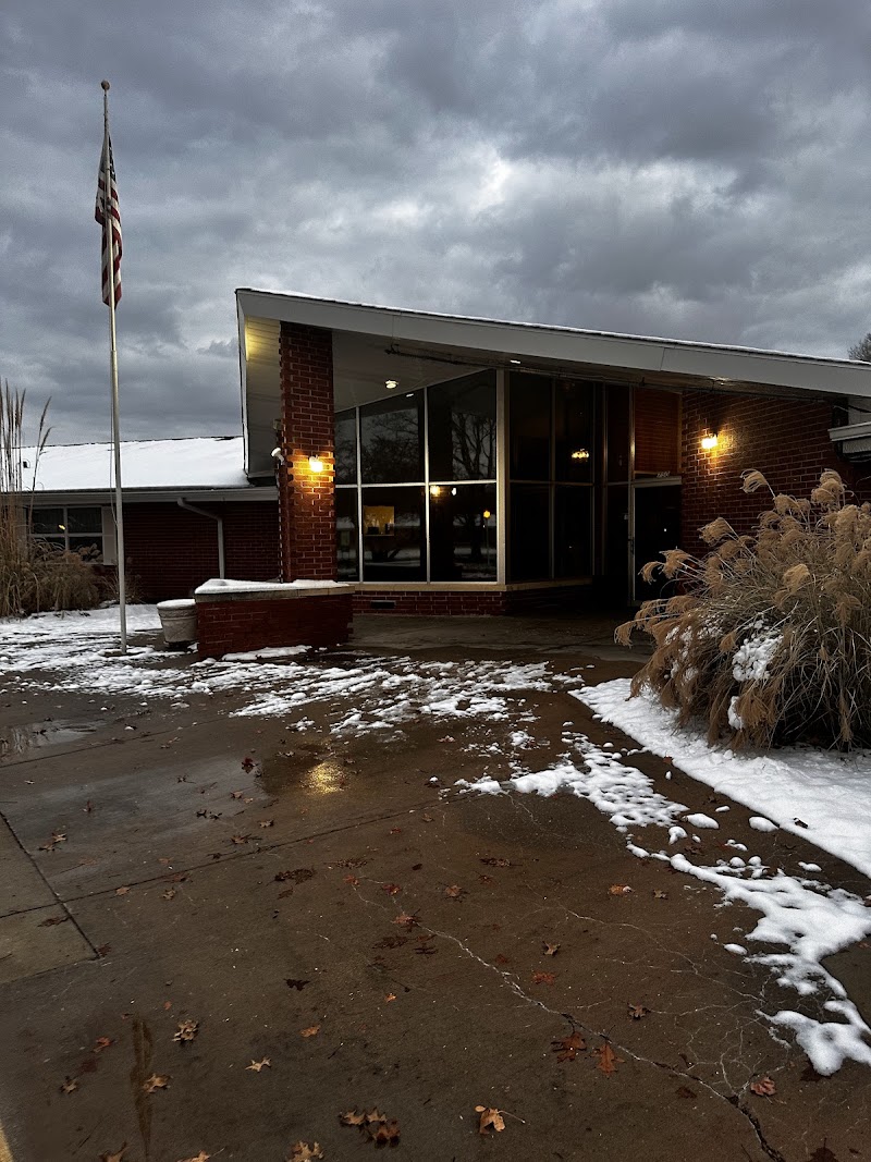 KAW RIVER CARE AND REHAB nursing home in EDWARDSVILLE, KS - Photo 4 of 5