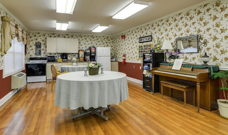 HERITAGE HEALTH CARE CENTER nursing home in CHANUTE, KS - Photo 3 of 5