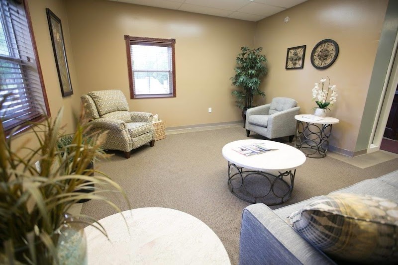 SHARON LANE HEALTH AND REHABILITATION nursing home in SHAWNEE, KS - Photo 4 of 10