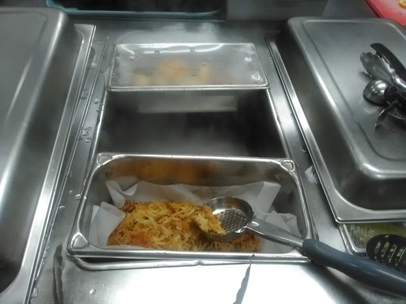 SHARON LANE HEALTH AND REHABILITATION nursing home in SHAWNEE, KS - Photo 5 of 10