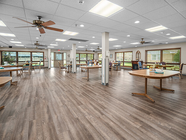 GOOD SAMARITAN SOCIETY - HUTCHINSON VILLAGE nursing home in HUTCHINSON, KS - Photo 4 of 5