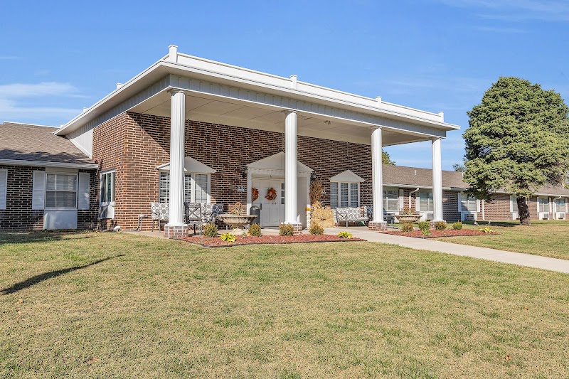 HERITAGE GARDENS HEALTH AND REHABILITATION CENTER nursing home in OSKALOOSA, KS - Photo 2 of 5