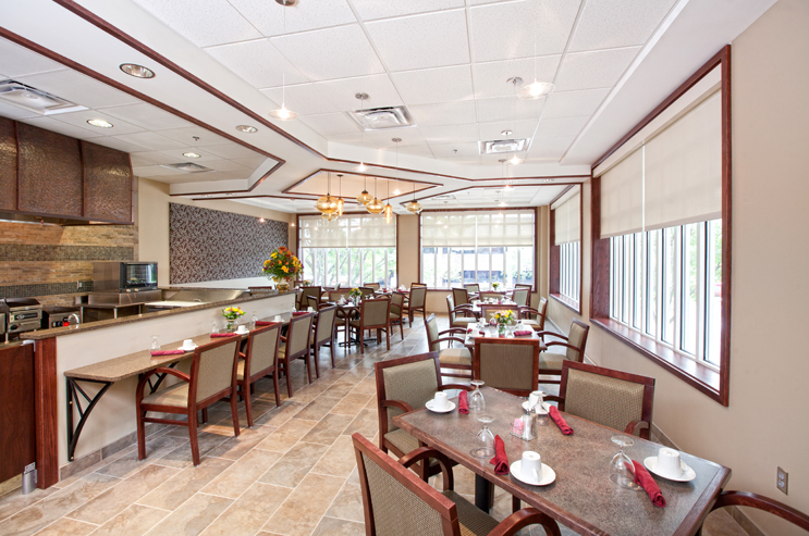 CLARIDGE COURT nursing home in PRAIRIE VILLAGE, KS - Photo 4 of 10