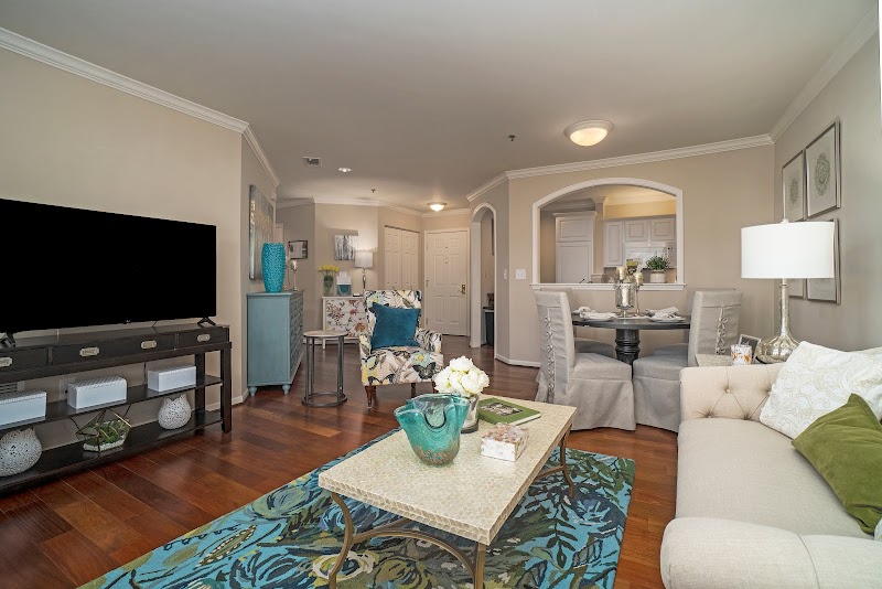 CLARIDGE COURT nursing home in PRAIRIE VILLAGE, KS - Photo 5 of 10