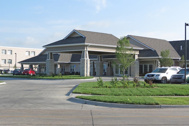 PARAMOUNT COMMUNITY LIVING AND REHAB INC nursing home in NEWTON, KS - Photo 2 of 5