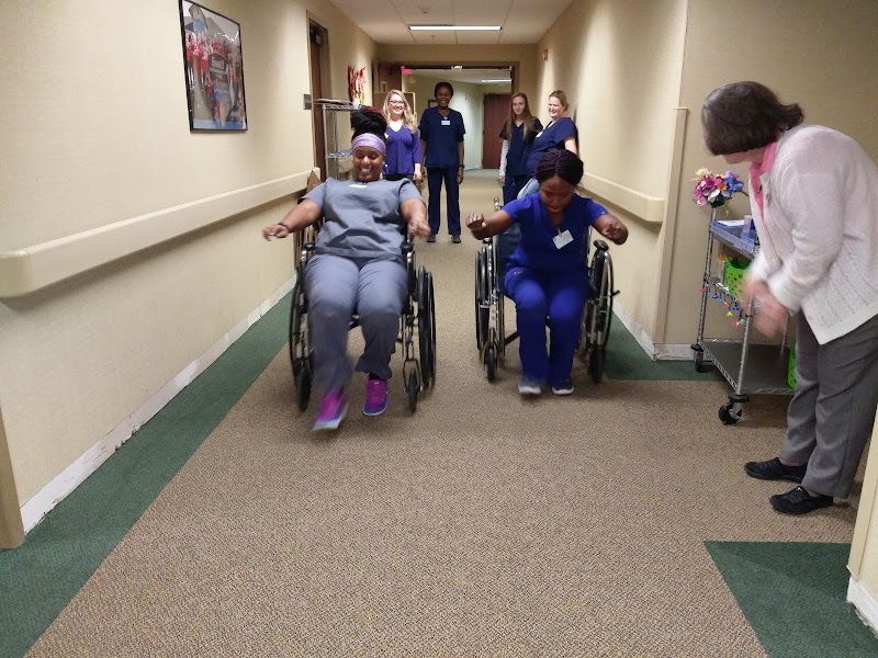 FAMILY HEALTH & REHABILITATION CENTER nursing home in WICHITA, KS - Photo 2 of 5