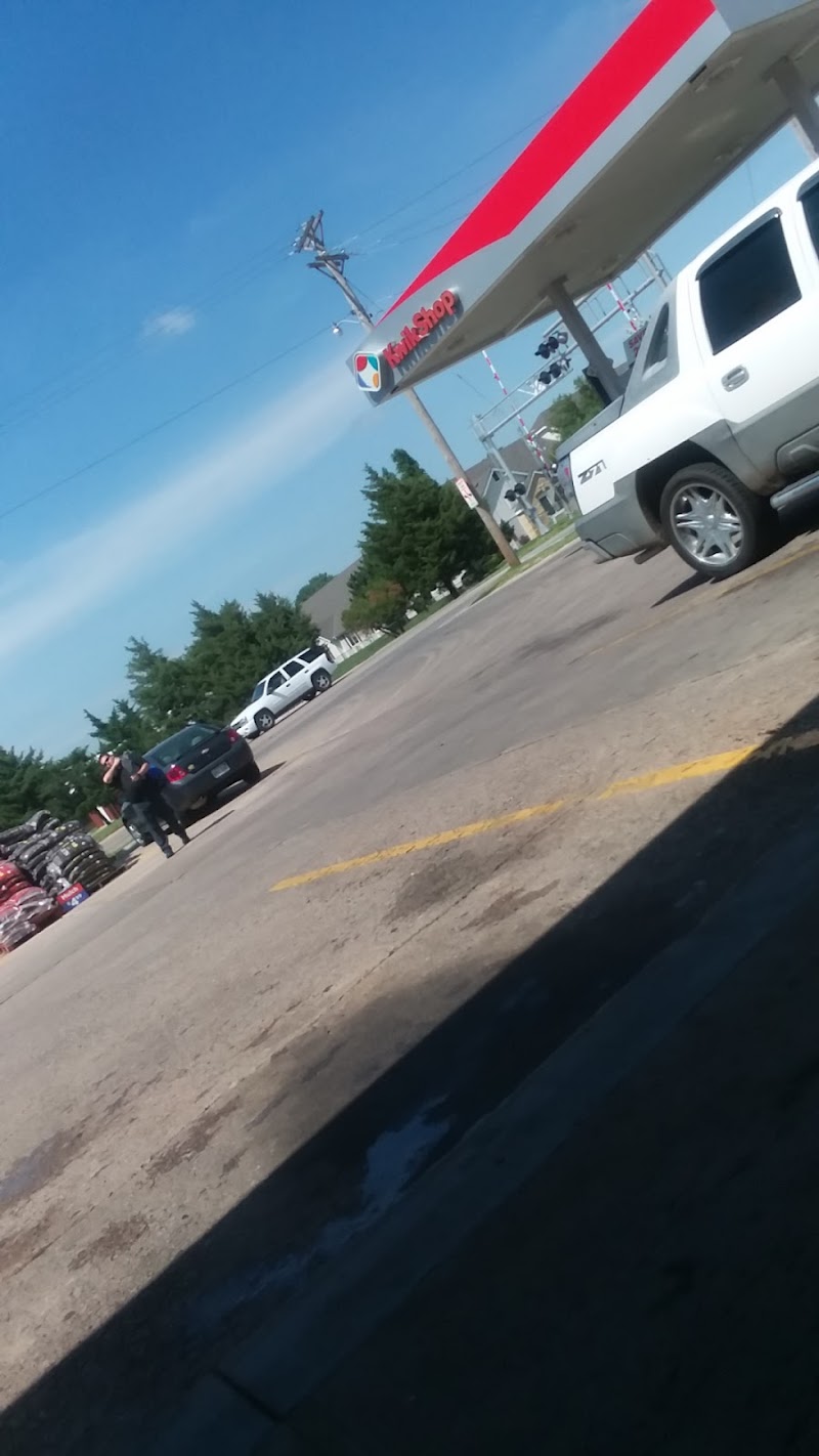 MEDICALODGES GREAT BEND nursing home in GREAT BEND, KS - Photo 3 of 5