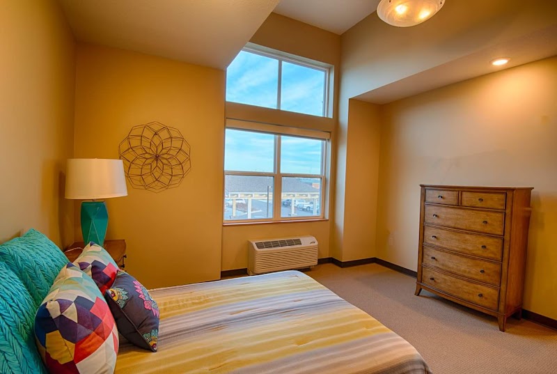 THE HEALTHCARE RESORT OF TOPEKA nursing home in TOPEKA, KS - Photo 3 of 10