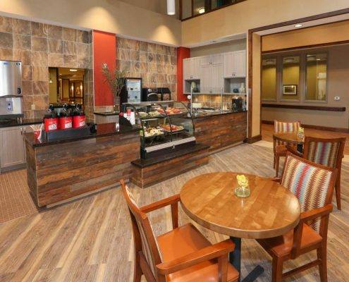 THE HEALTHCARE RESORT OF LEAWOOD - IRON HORSE HLTH nursing home in LEAWOOD, KS - Photo 4 of 5