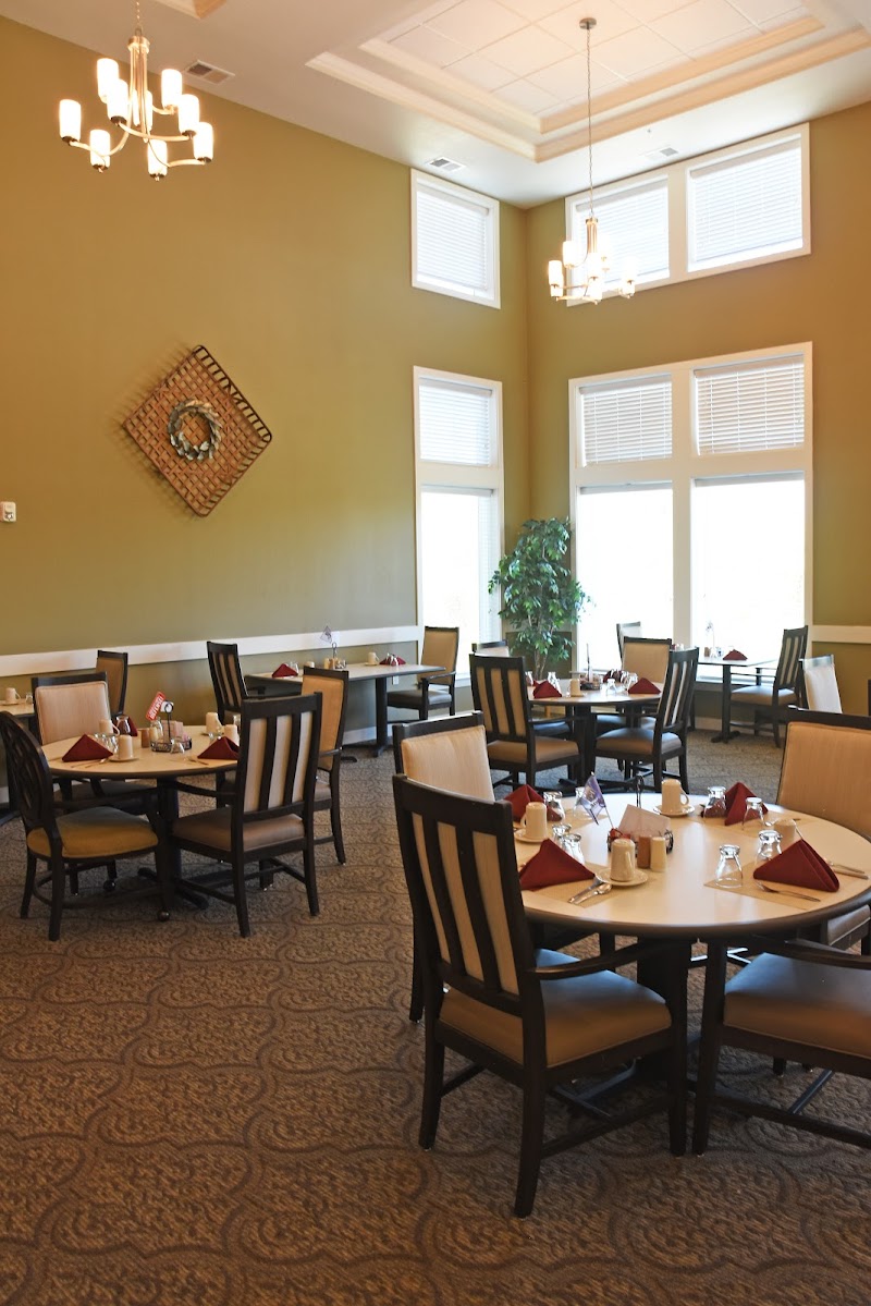 COLONIAL VILLAGE nursing home in OVERLAND PARK, KS - Photo 4 of 5