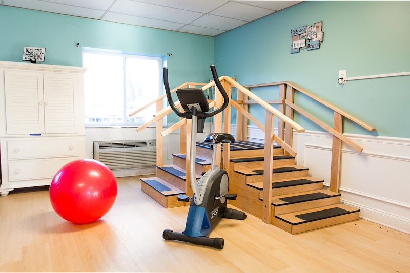 Morgantown Care & Rehabilitation Center nursing home in MORGANTOWN, KY - Photo 4 of 10