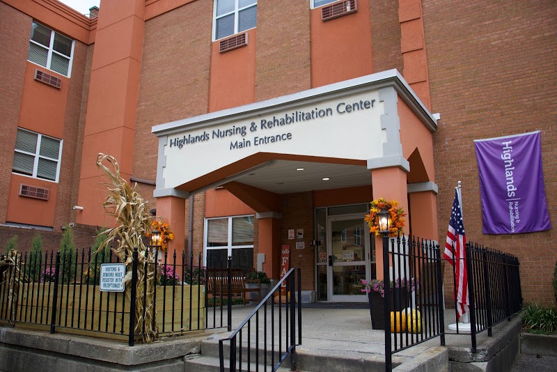 HIGHLANDS NURSING AND REHABILITATION nursing home in LOUISVILLE, KY - Photo 3 of 5