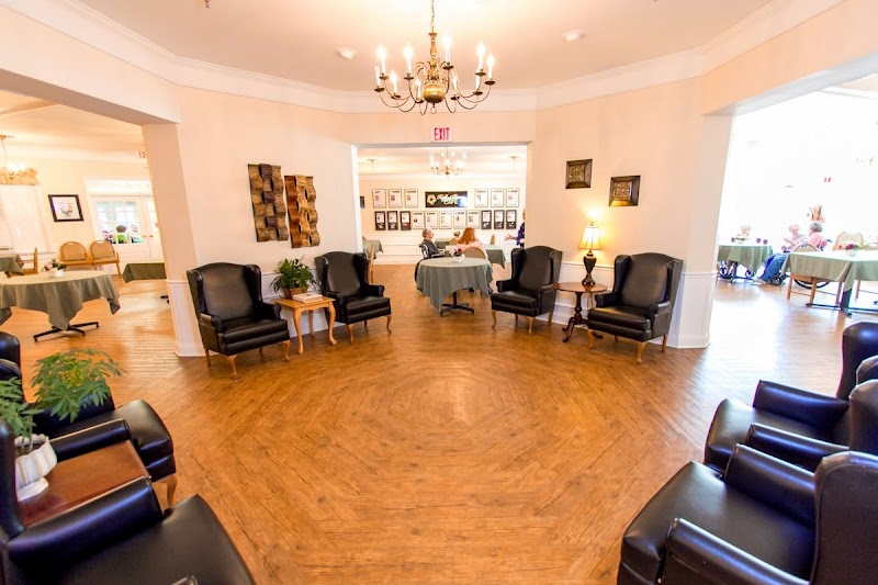 MAYFAIR MANOR nursing home in LEXINGTON, KY - Photo 3 of 5